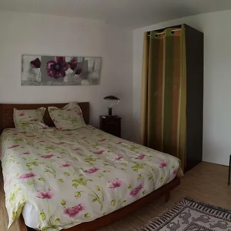 ベッド・アンド・ブレックファスト Chez Eva En Perigord